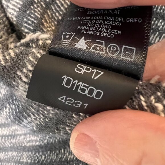 Kuhl Cardigan Womens Size XS Gray & White Asymmetric Hem Lightweight Gorpcore - Picture 8 of 14